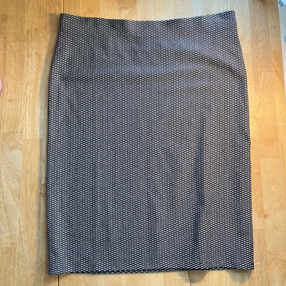 MIDI pencil skirt